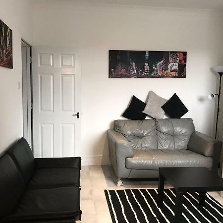 Beautiful Home, 3 Bedroom House Near Alton Towers, Wedgwood Museum, Universities Newcastle-under-Lyme Kültér fotó