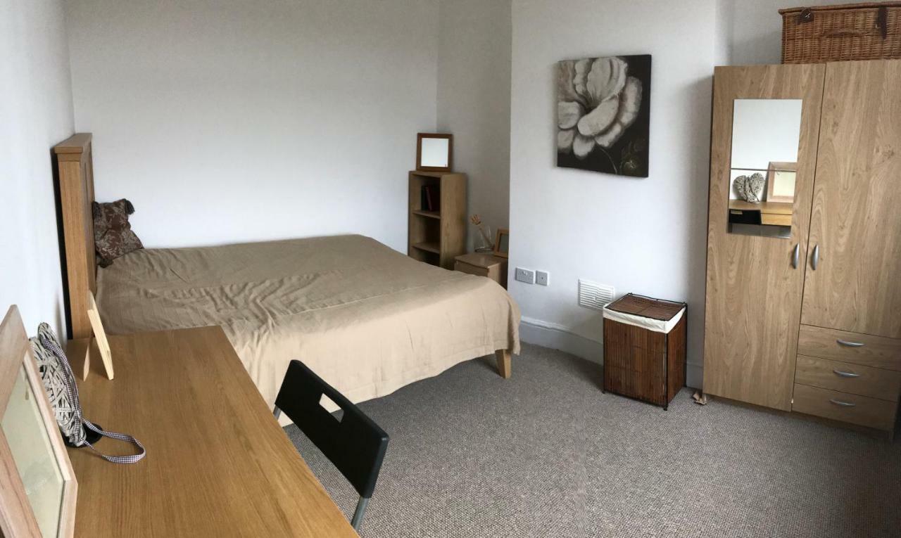 Beautiful Home, 3 Bedroom House Near Alton Towers, Wedgwood Museum, Universities Newcastle-under-Lyme Kültér fotó